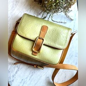 Louis Vuitton Vintage 😍 Christie GM Vernis Crossbody Authentic
